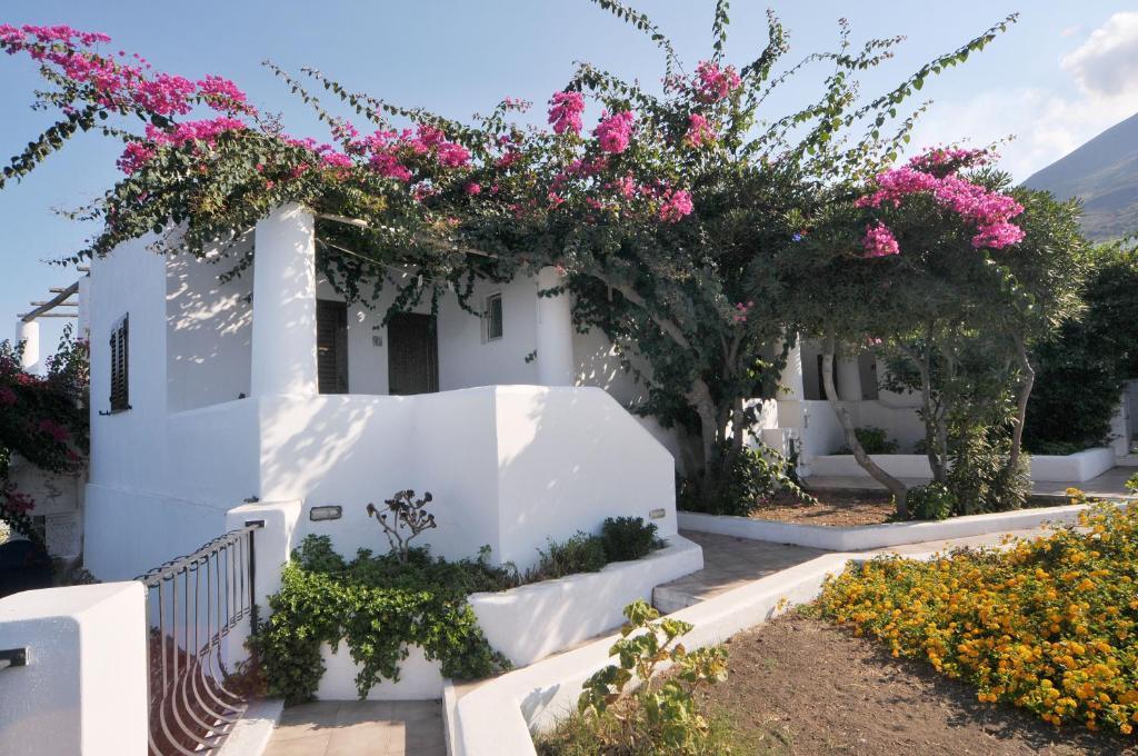 Hotel Villaggio Stromboli - Isola Di Стромболи Экстерьер фото