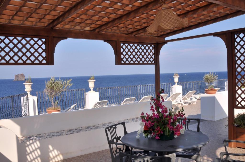 Hotel Villaggio Stromboli - Isola Di Стромболи Экстерьер фото