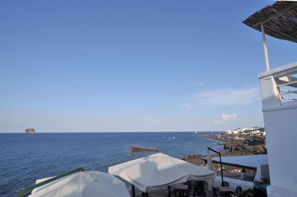 Hotel Villaggio Stromboli - Isola Di Стромболи Экстерьер фото
