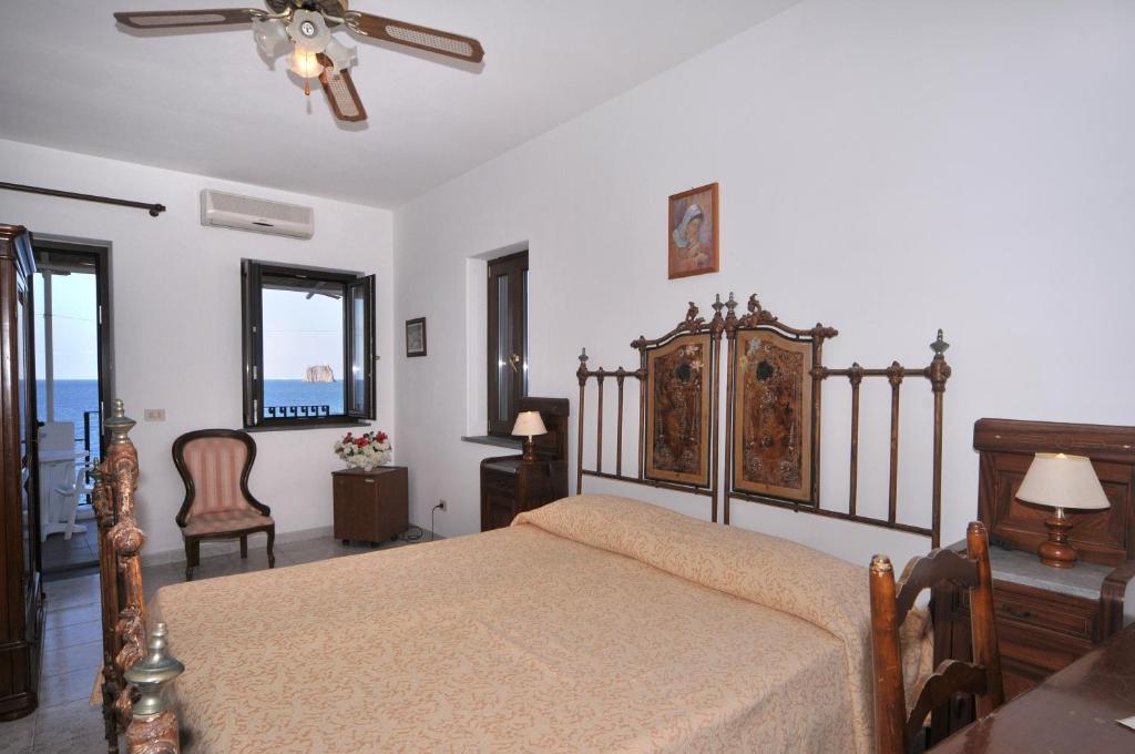 Hotel Villaggio Stromboli - Isola Di Стромболи Номер фото