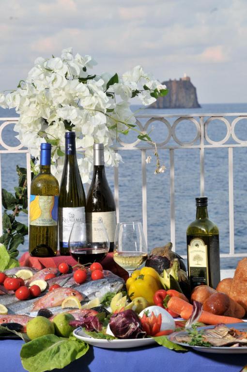Hotel Villaggio Stromboli - Isola Di Стромболи Экстерьер фото