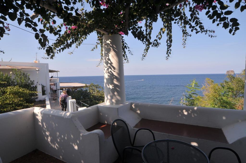 Hotel Villaggio Stromboli - Isola Di Стромболи Экстерьер фото