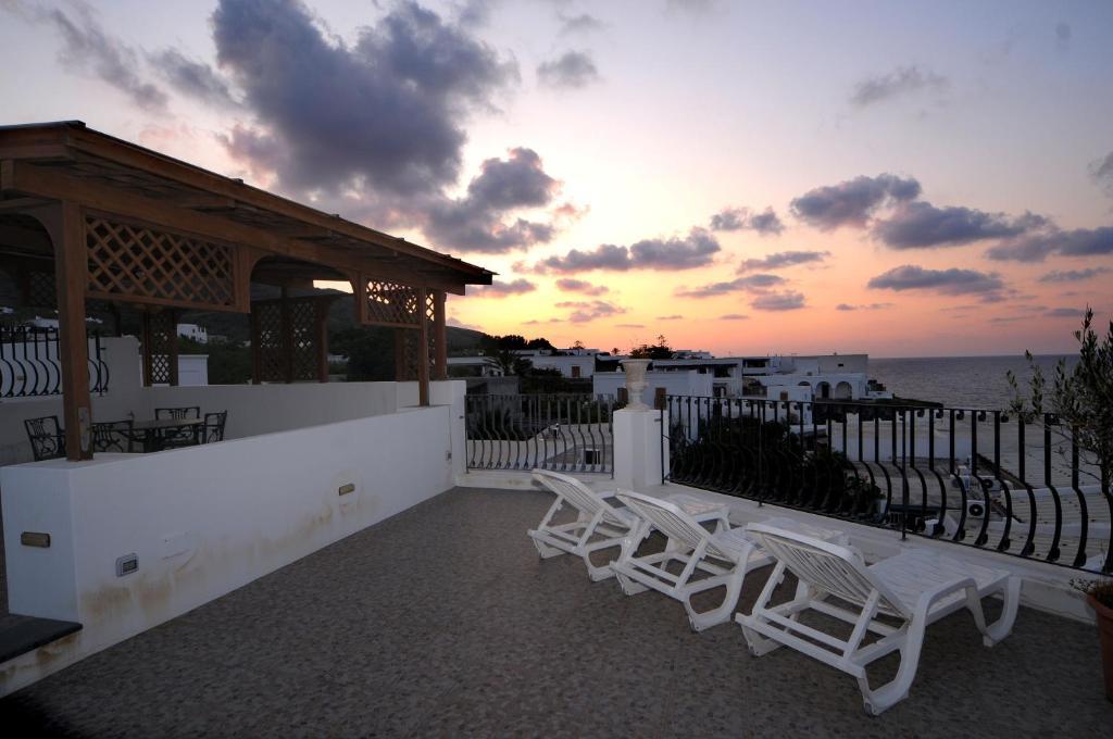 Hotel Villaggio Stromboli - Isola Di Стромболи Экстерьер фото