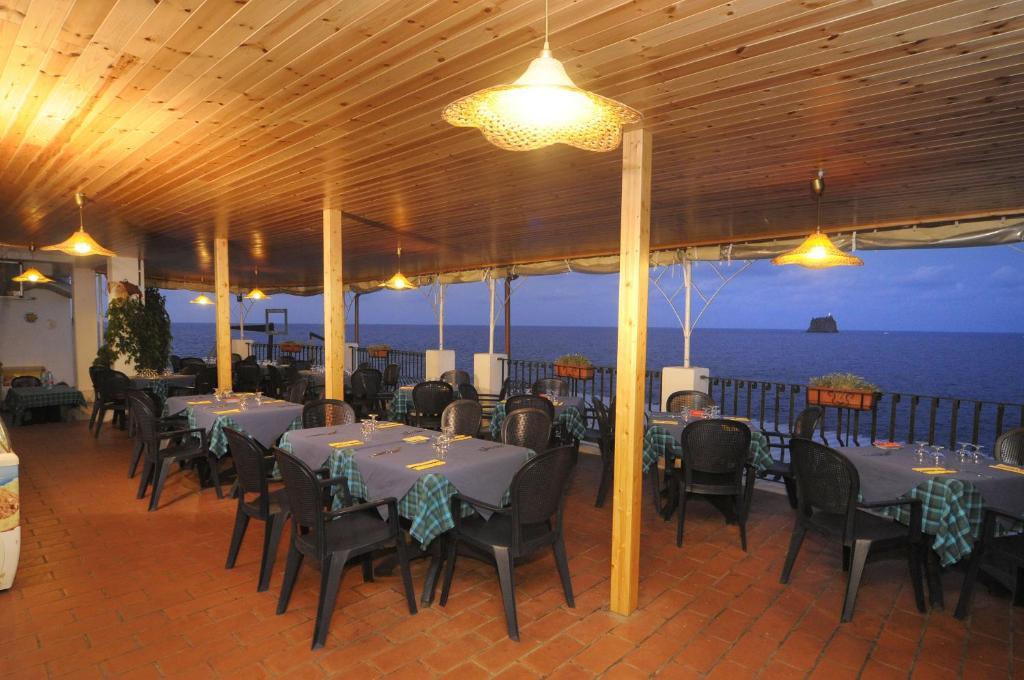 Hotel Villaggio Stromboli - Isola Di Стромболи Экстерьер фото