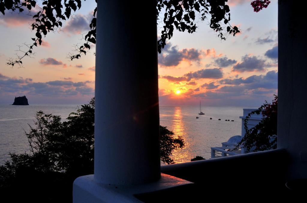 Hotel Villaggio Stromboli - Isola Di Стромболи Экстерьер фото