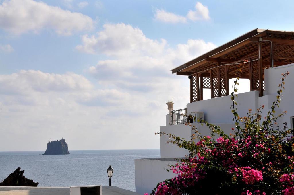 Hotel Villaggio Stromboli - Isola Di Стромболи Экстерьер фото